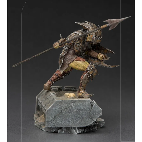 Iron Studios The Lord of the Rings - Armored Orc Statue Art Scale 1/10